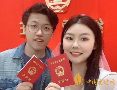 90后同名同姓情侶領(lǐng)證結(jié)婚 太有夫妻緣了！