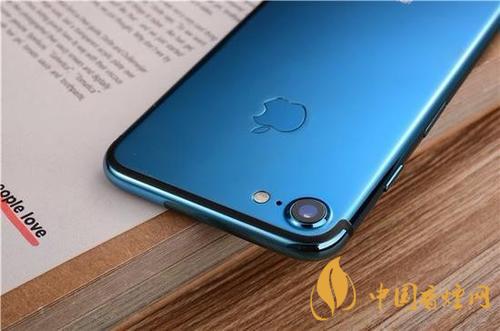 iphone12藍(lán)色好看嗎？ iphone12藍(lán)色和白色哪個(gè)好看？